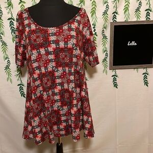 Size S LuLaRoe Simply Comfortable Shirt D1